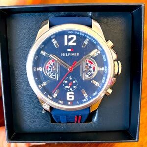 NIB Tommy Hilfiger Men’s Quartz Navy Silicone Watch 46mm
